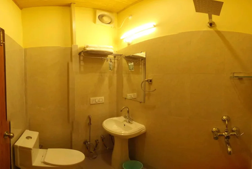 Beyond Stay Kastura Kanatal