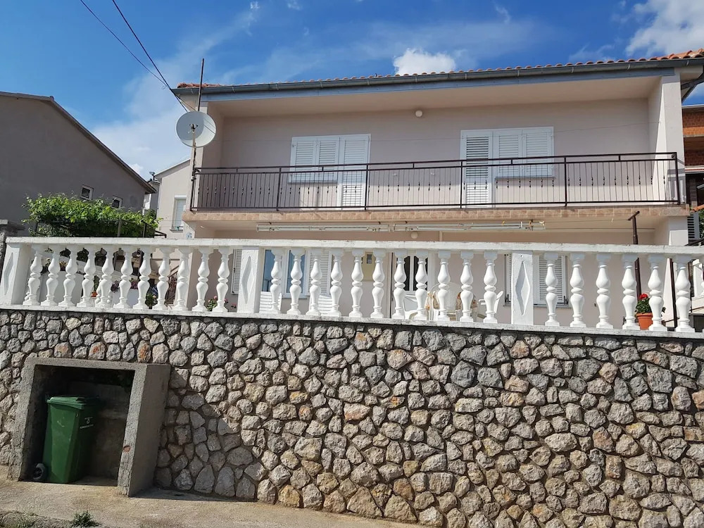 Apartment Tomljanovic