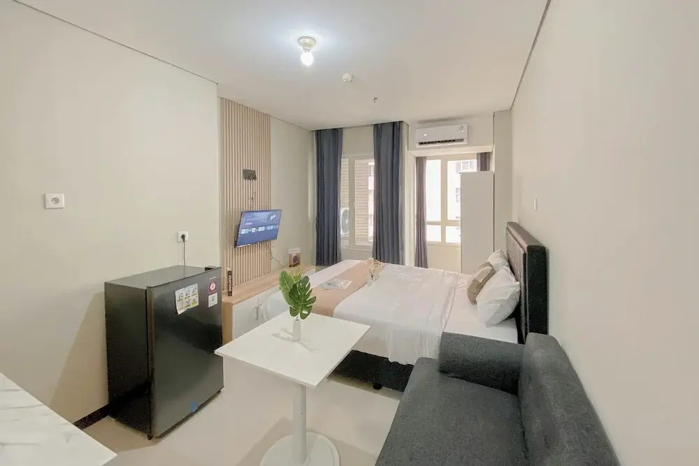 Best Furnished And Homey Studio Nifarro Park Apartment