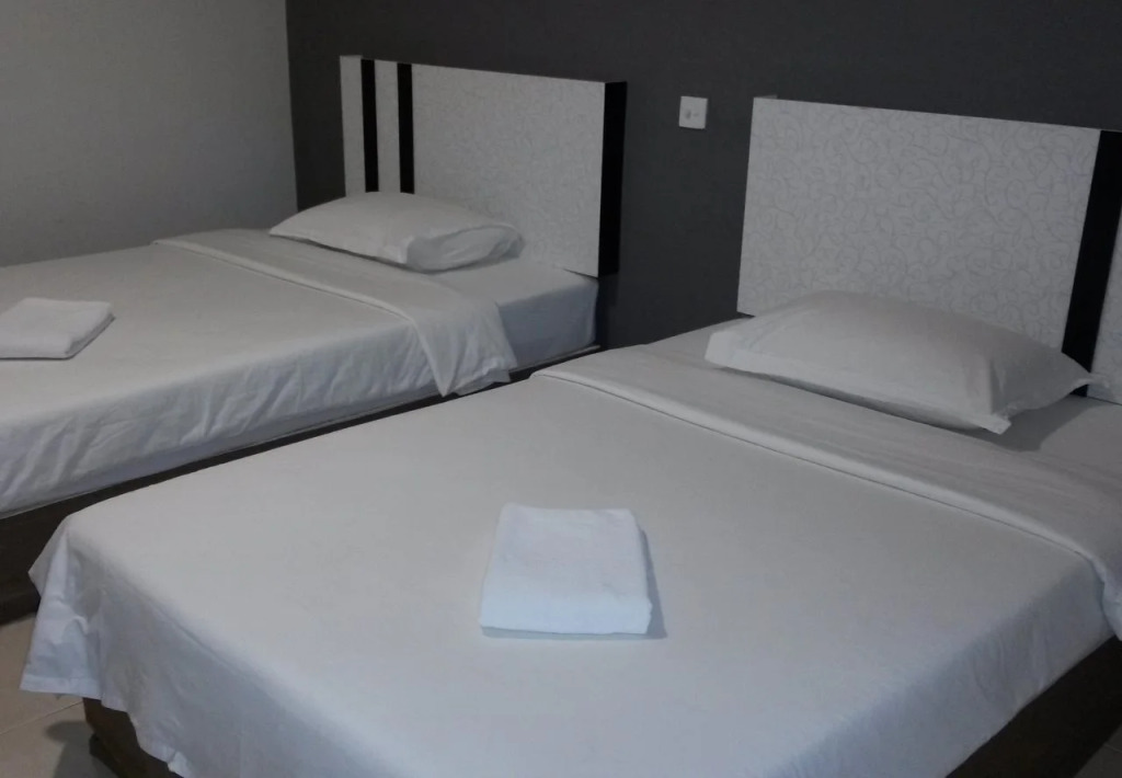 Five Hotel