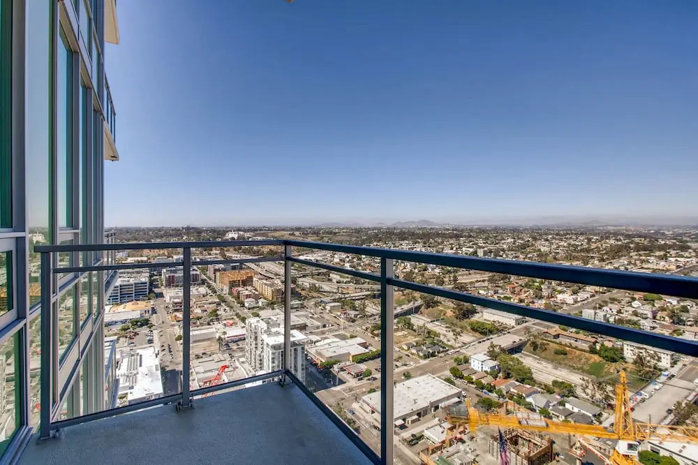 Gorgeous 2 BR  Downtown San Diego