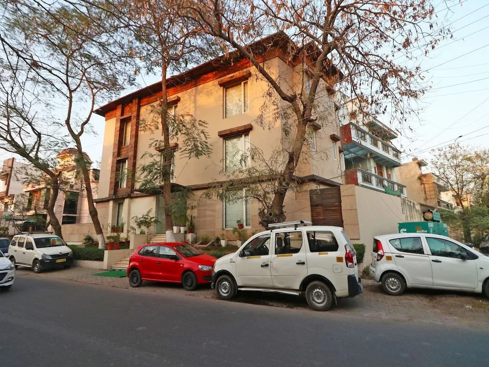 OYO 12346 Siris Inn