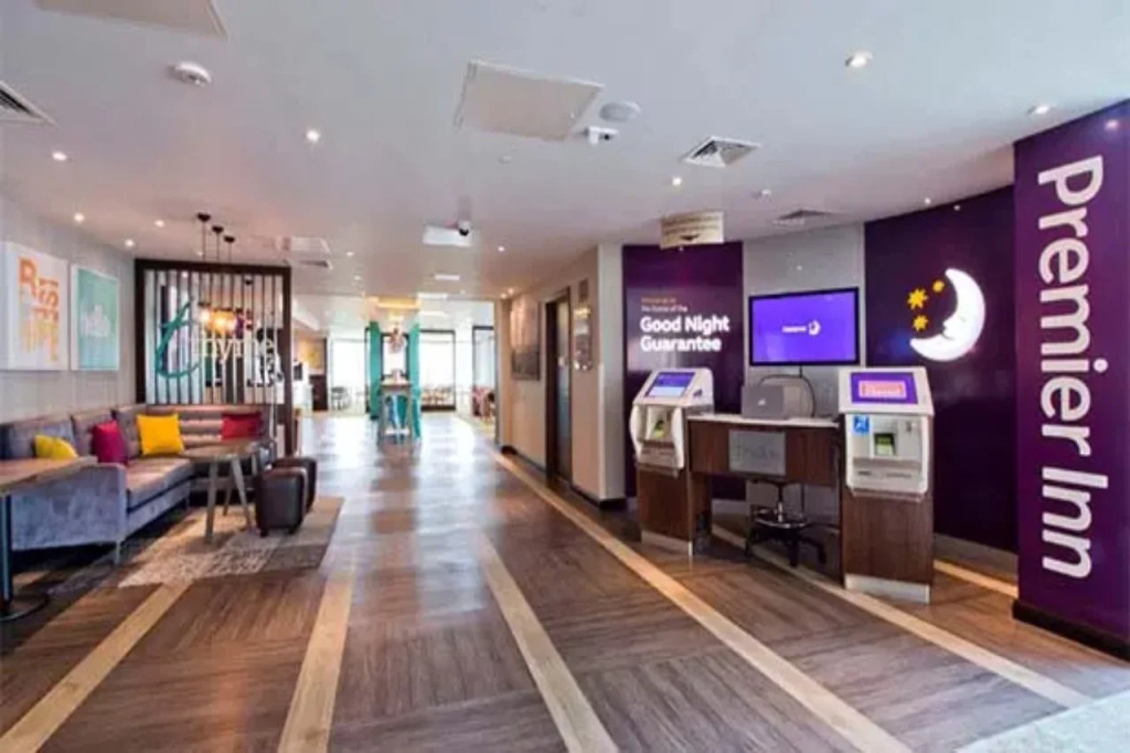 Premier Inn Leeds City Centre (Whitehall Road)