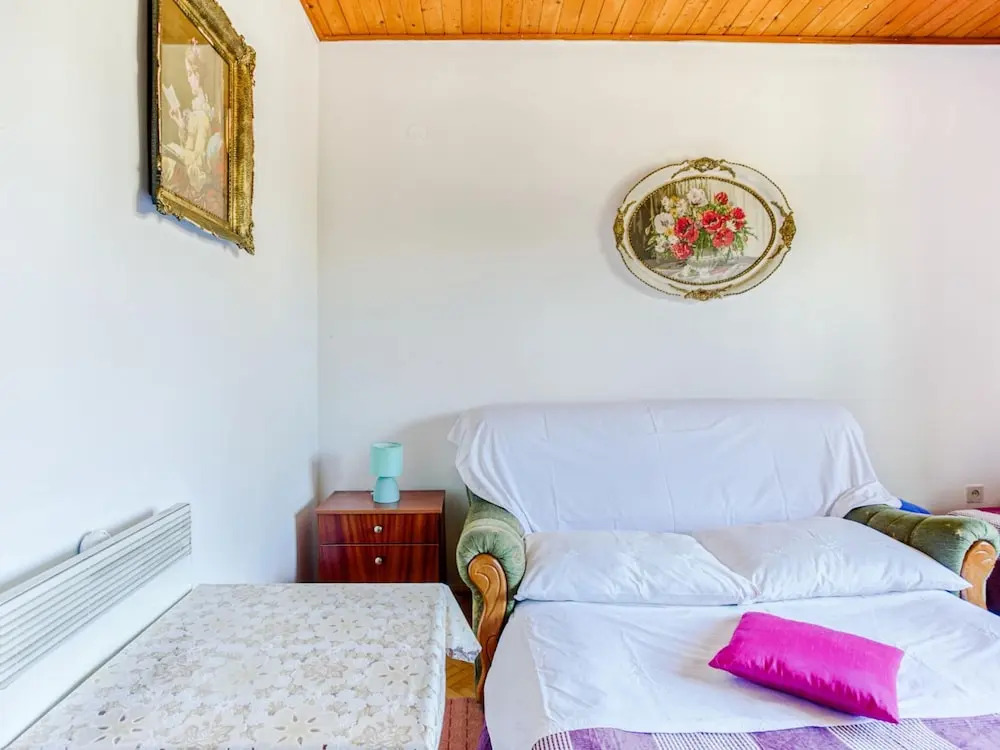 Apartment in Brodarica near Beach