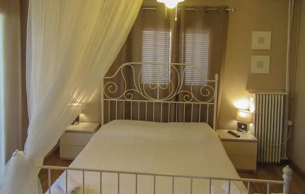 Amazing Home in Porto Germeno With Wifi and 2 Bedrooms