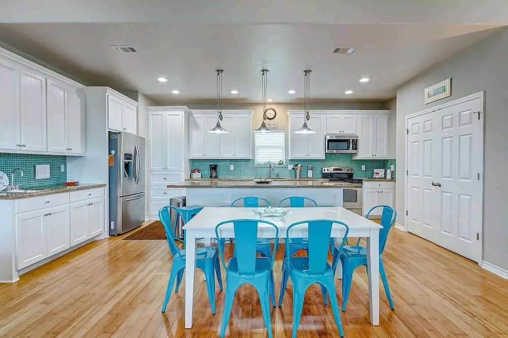 A Tequila Sunrise 4 Bedroom Home
