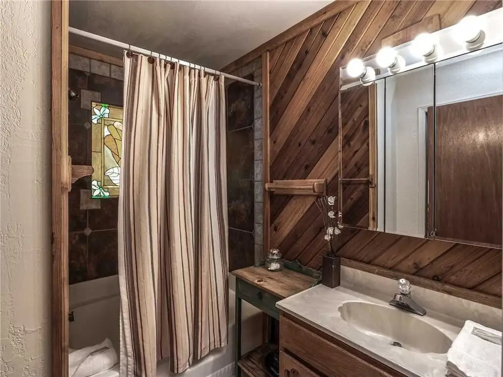 Lehrs Lair - Five Bedroom Cabin