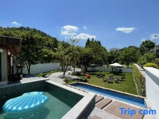 Anji Xixi Liannan Private Hot Spring Resort Bed and Breakfast