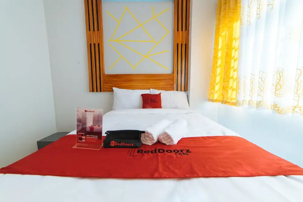 RedDoorz @ Remigio Street Santa Cruz Manila