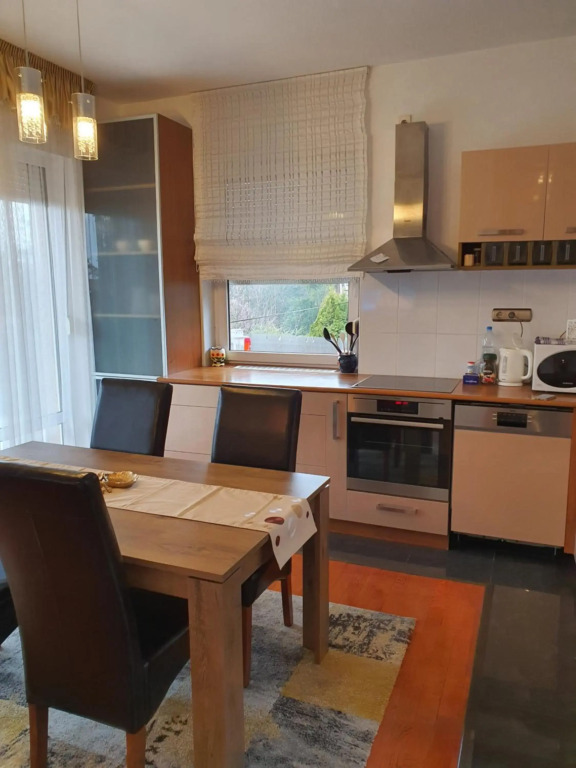 Adel Apartman
