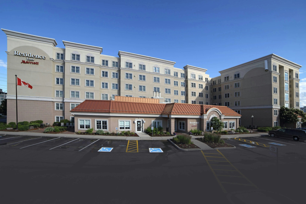 Residence Inn by Marriott Mississauga-Airport Corporate Centre West