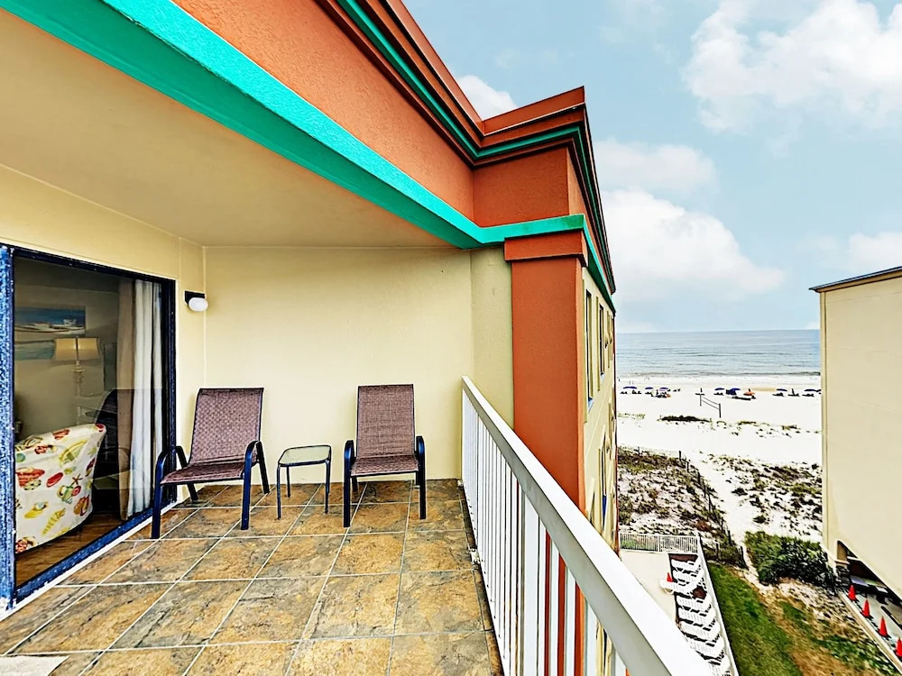 Beachfront With Indoor/outdoor Pool 2 Bedroom Condo