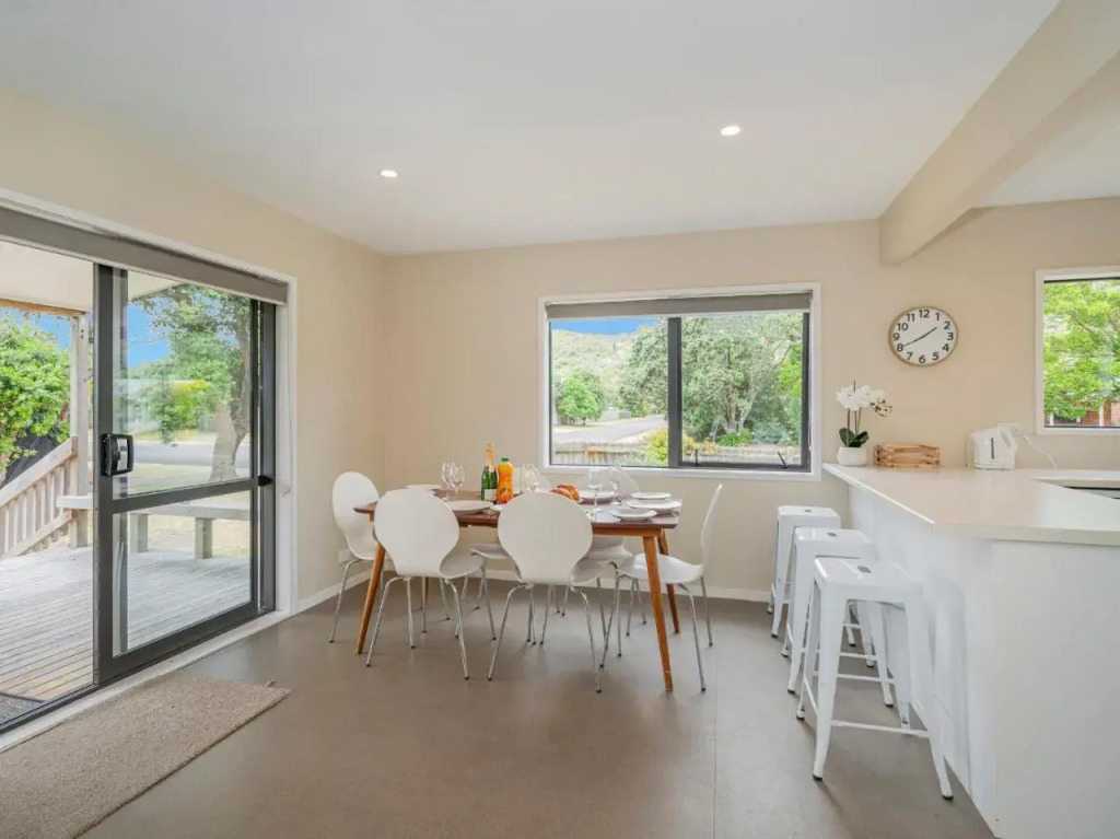 Seas the Day - Matarangi Holiday Home