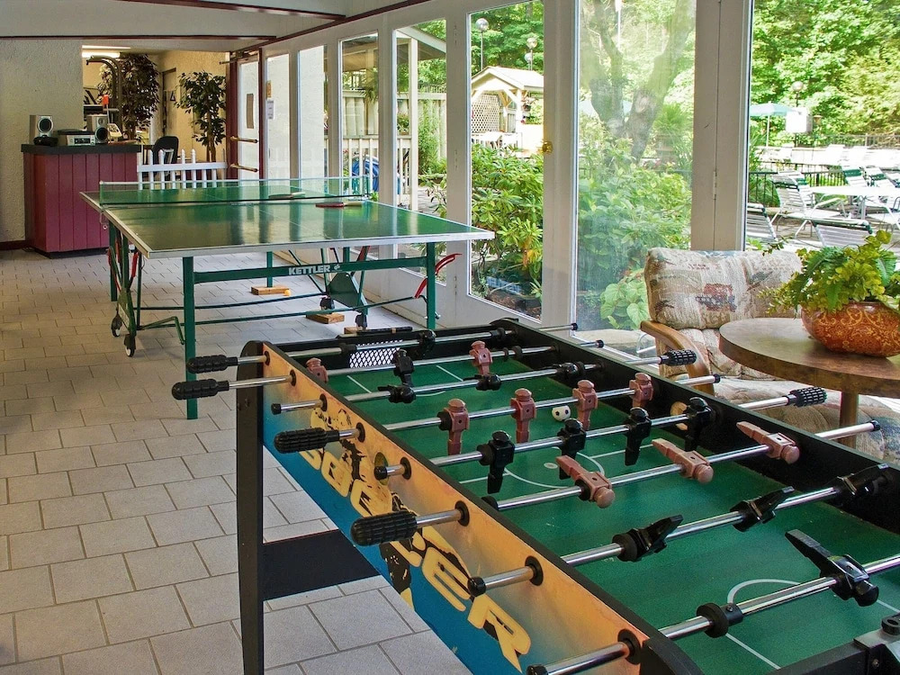 New Listing! Mountain Marvel W/ Fireplace 3 Bedroom Condo