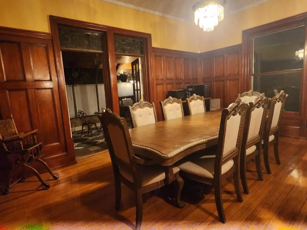 Downen House Bed & Breakfast