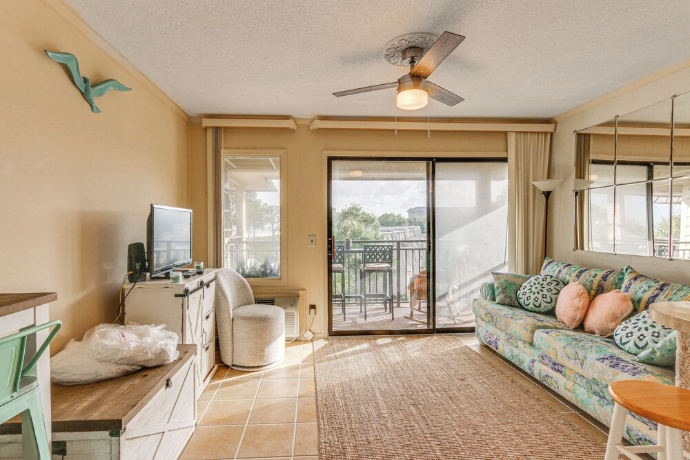 Oceanfront Hilton Head Island Condo w/ Pool Access