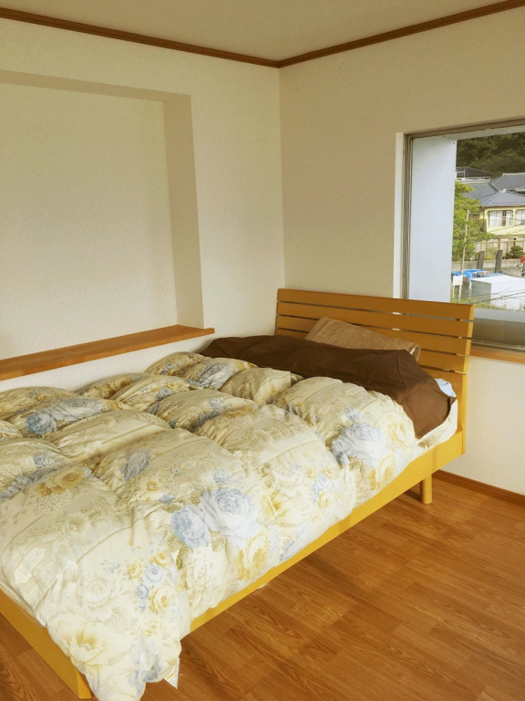 Guest House F & R