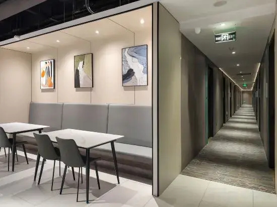 Amber Youth Hostel (Hangzhou West Lake Lakeside Park Ding'an Road Subway Station Branch)