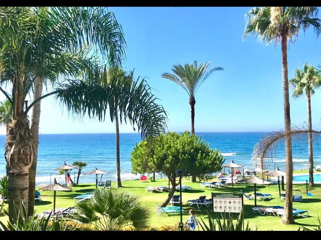 MI CAPRICHO 170 Beachfront Apartment