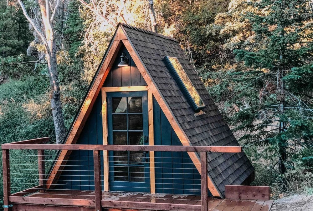 2066-big Bear Gambrel 2 Bedroom Home by RedAwning