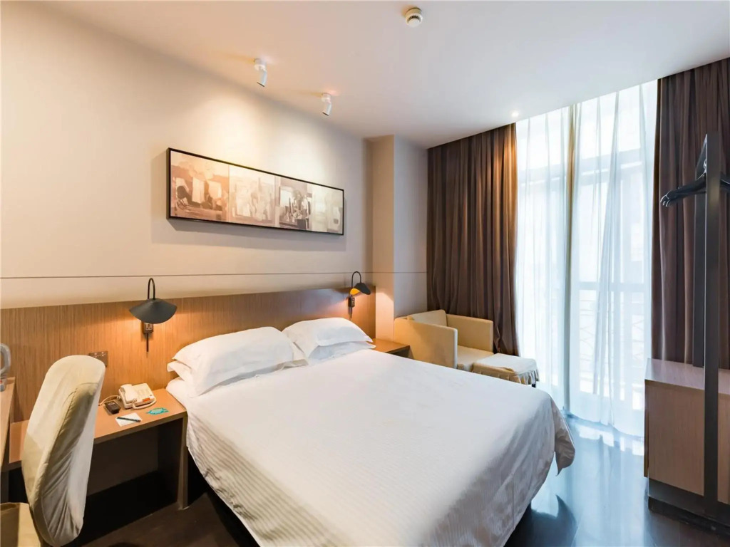 汉庭上海南京东路步行街中心酒店HanTing Hotel - Shanghai East Nanjing Road Pedestrian Street Center