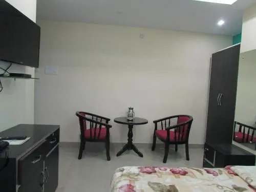 Hotelgangotri Inn