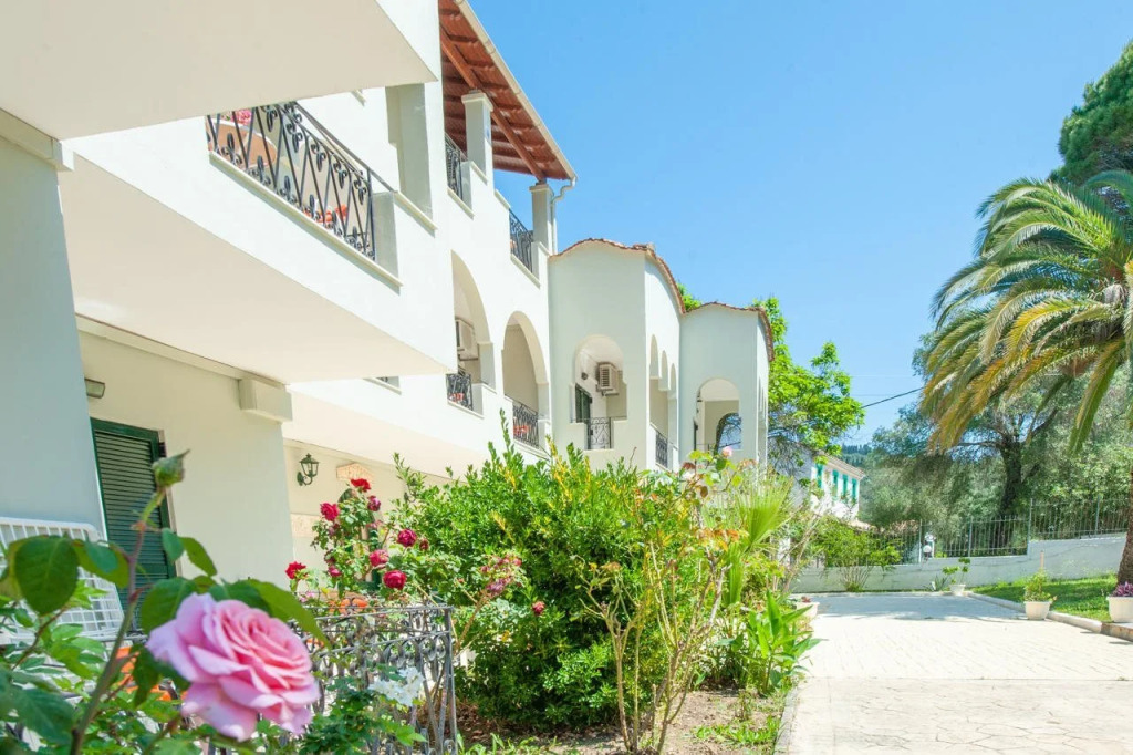 Vassilis Paradise Garden Aparthotel
