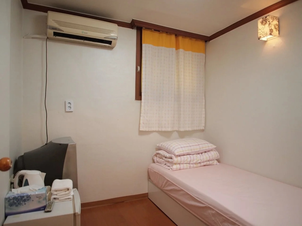 Hostel Lian