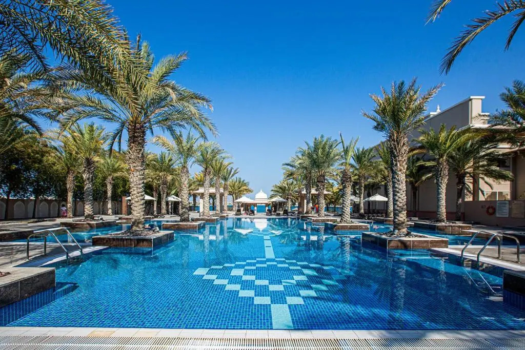 TAJ 5* Palm Jumeirah apartment with beach access