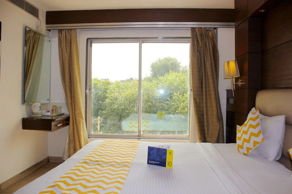 FabHotel Tryfena East of Kailash