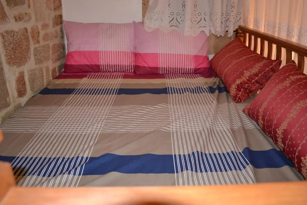 Villa Patitiri Traditional House with hot tub