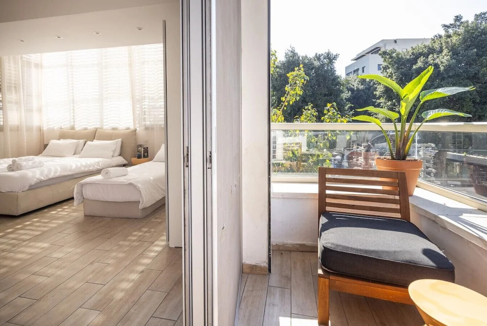 Heart of TLV-Modern wBalcony- 3BD & 3BR