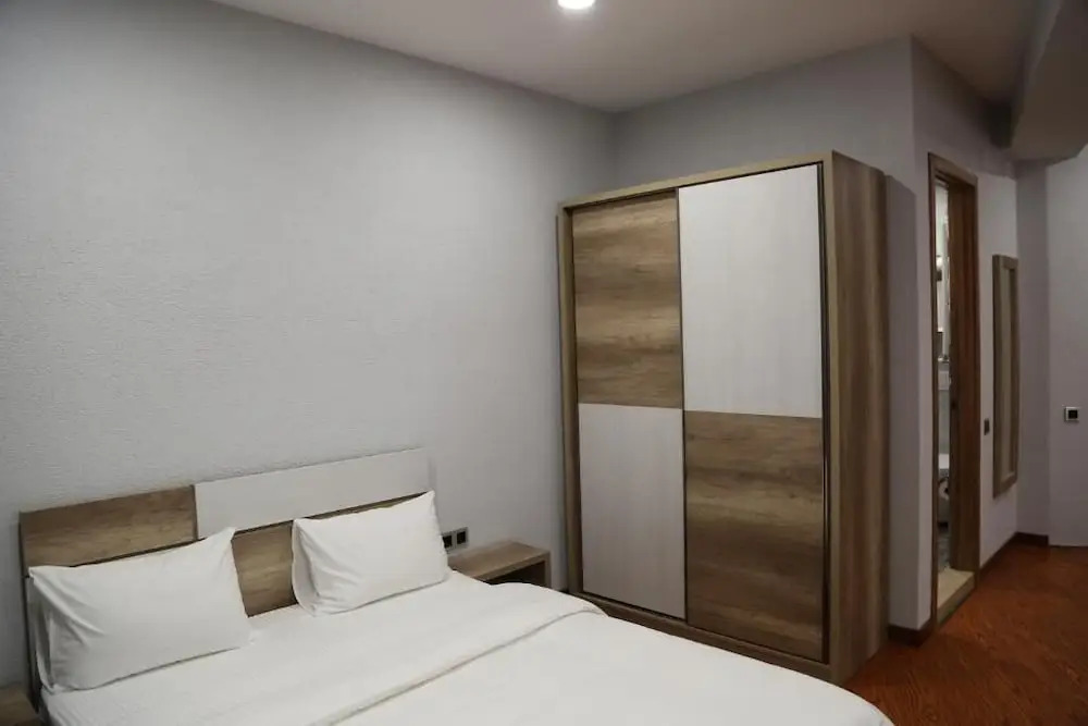 Ereto Hotel by SnowTime