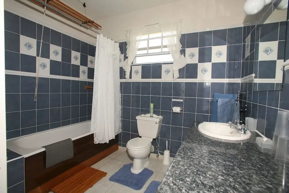 Palm Paradise Guest House and 2 Apartments