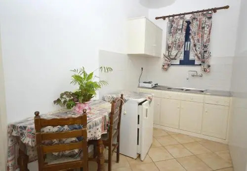 Yiannis Studios