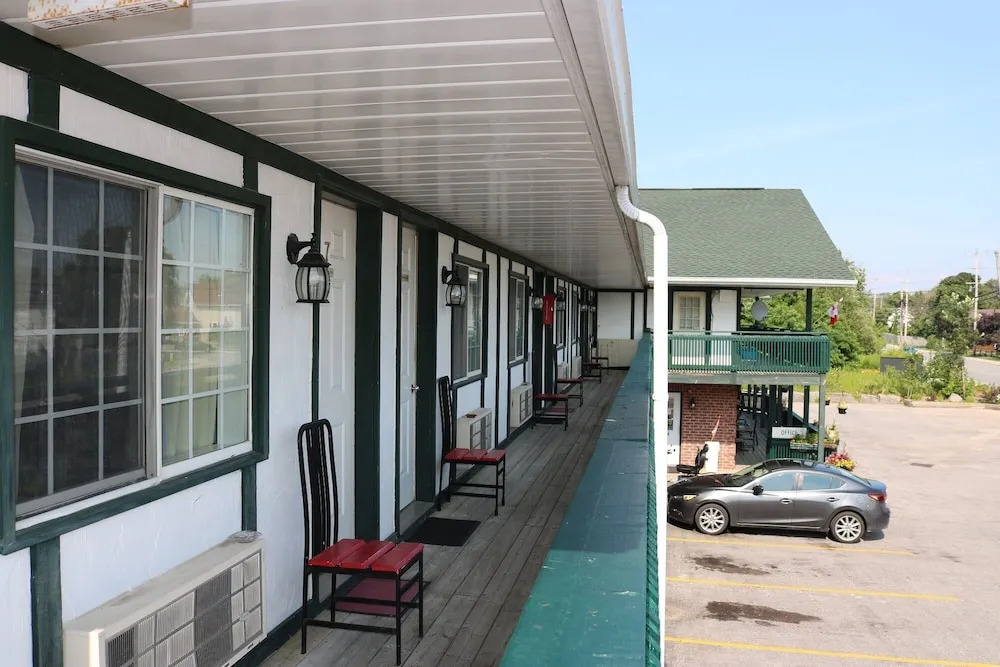Fenelon Inn