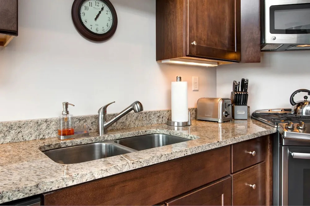Polished 2br Park City  2 Bedroom Condo