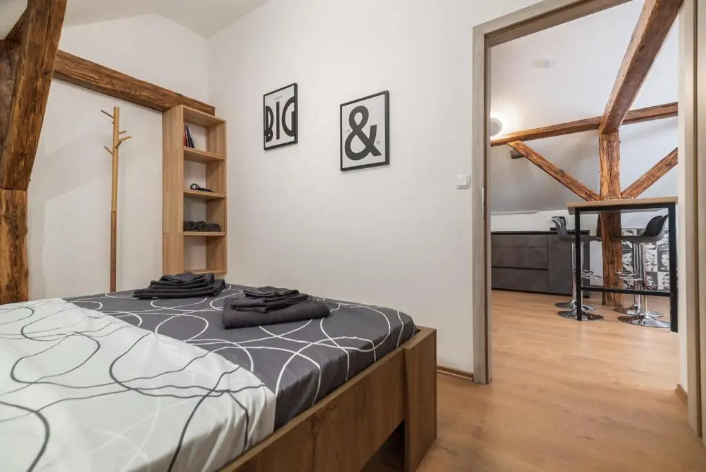 LTE Apartments