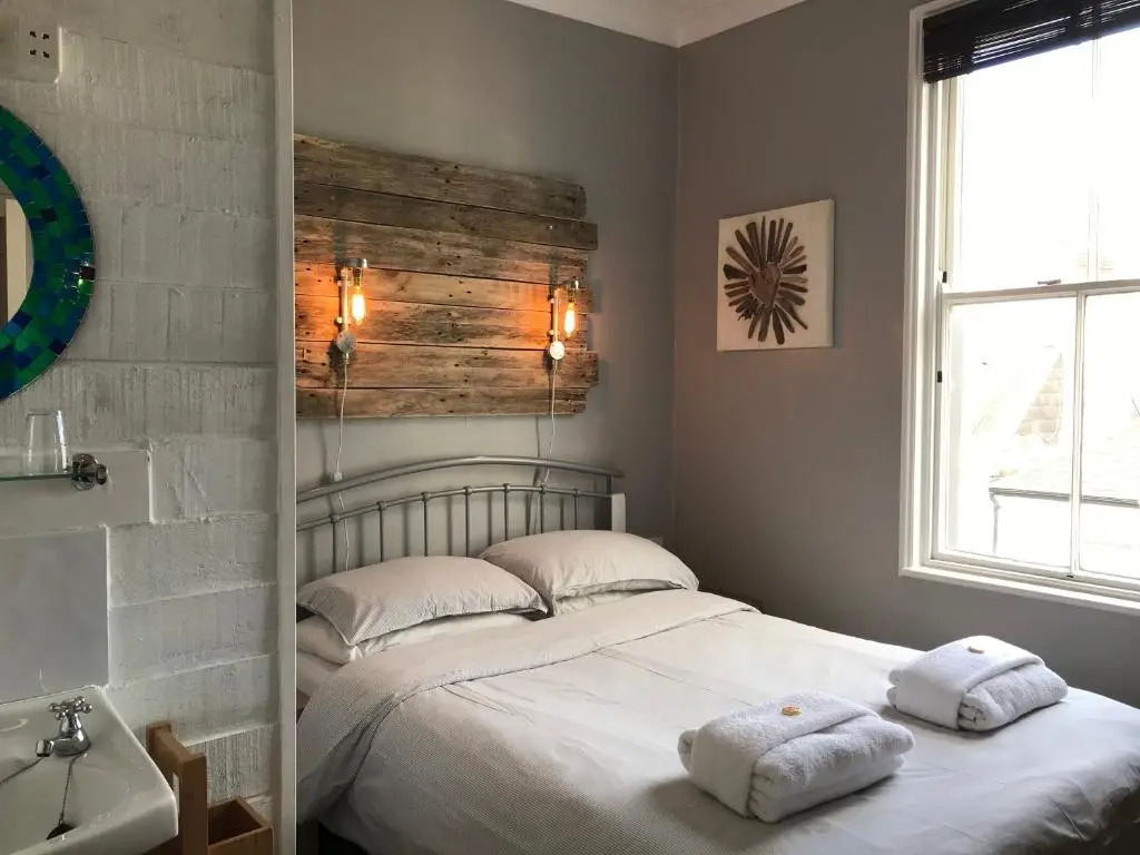 Kelston Guest House