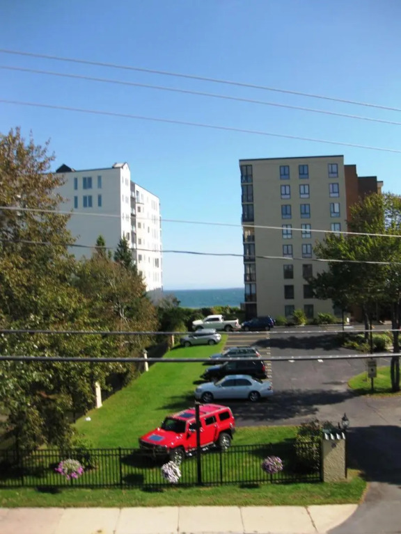 The Grand Beach Inn