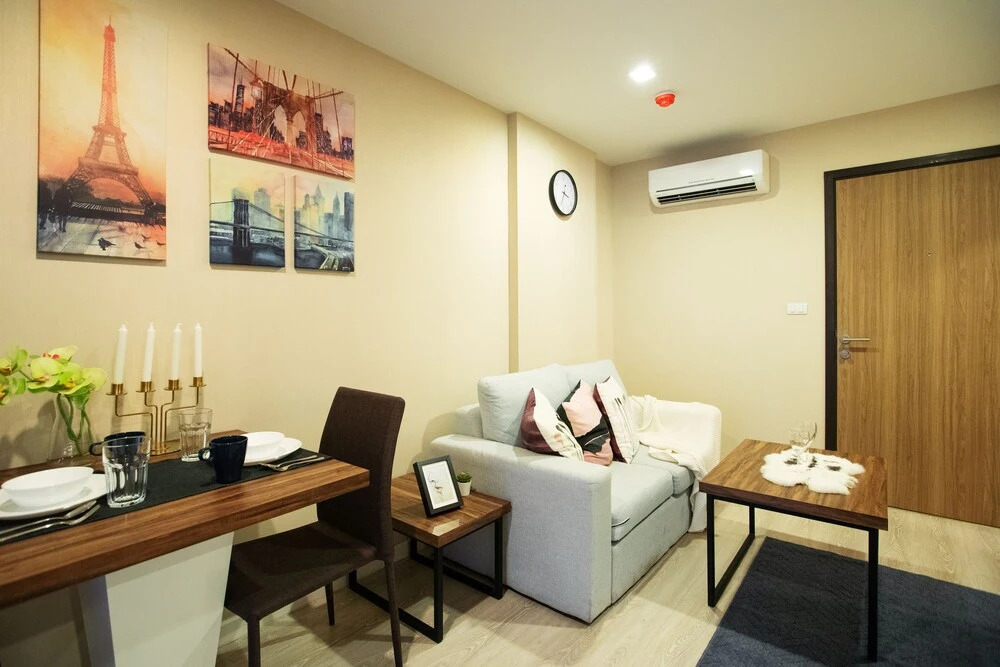 Near BK University Quiet Condo in Rama4 bkb141