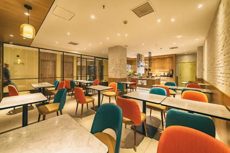 Hanting Hotel Qingdao Zhanqiao Railway Station East Plaza