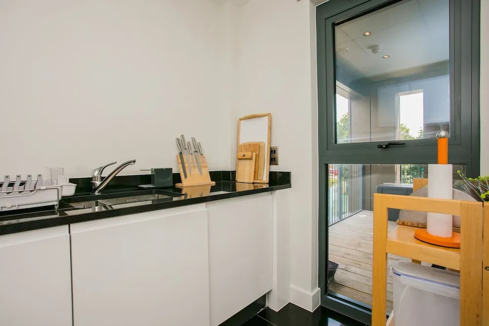 Finsbury Park 2 Bedroom Flat On The Canal