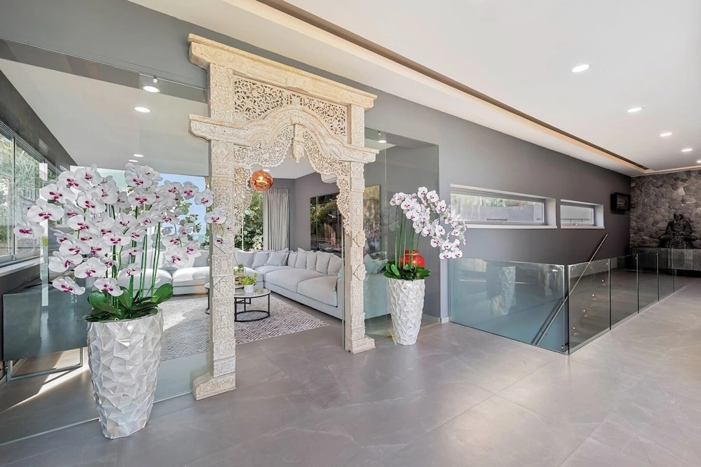 Villa Moonstar