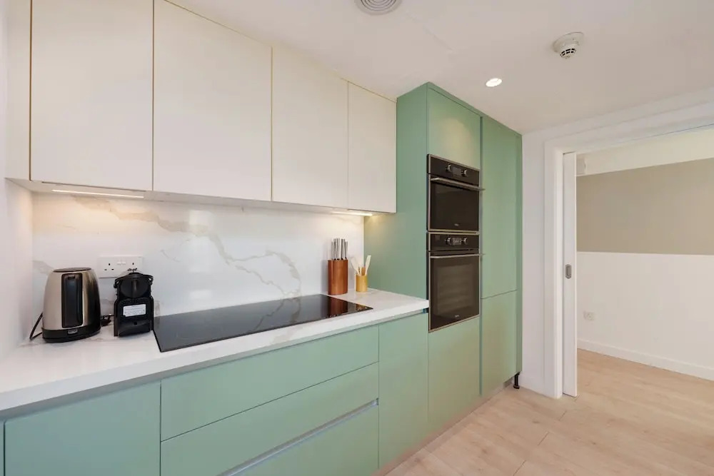 Maison Privee - Modern Chic Apt w/ Spectacular Downtown Views