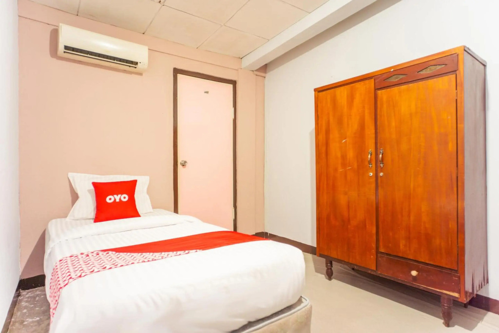 OYO 2180 Vina Vira Hotel