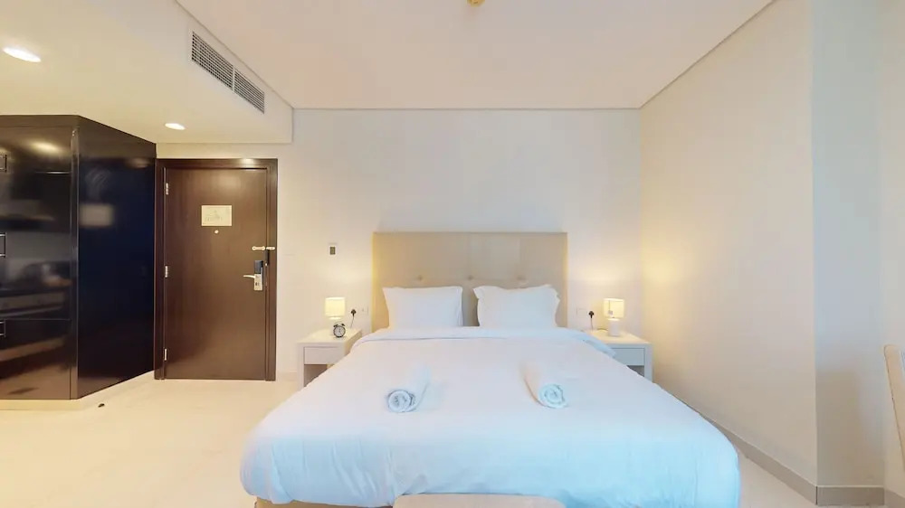 GreenFuture - Charming Studio in the Vibrant Business Bay