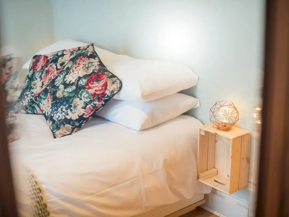 Spacious Victorian Canton Home, Sleeps 8 W/parking