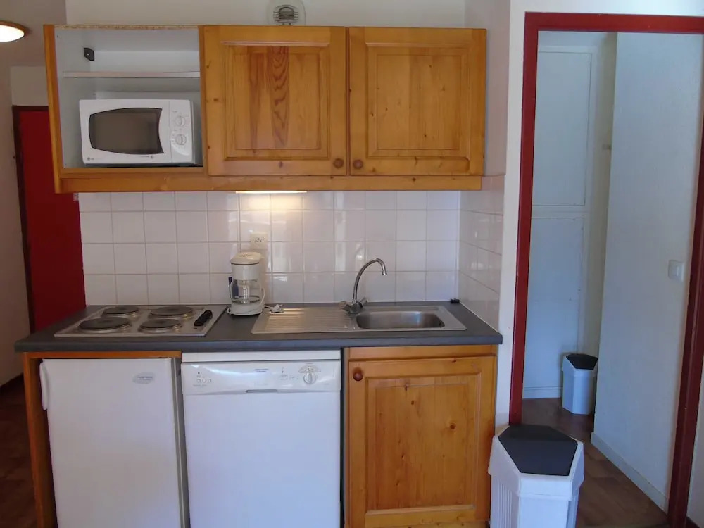 Lou Services Apartment CB63 LSI 001