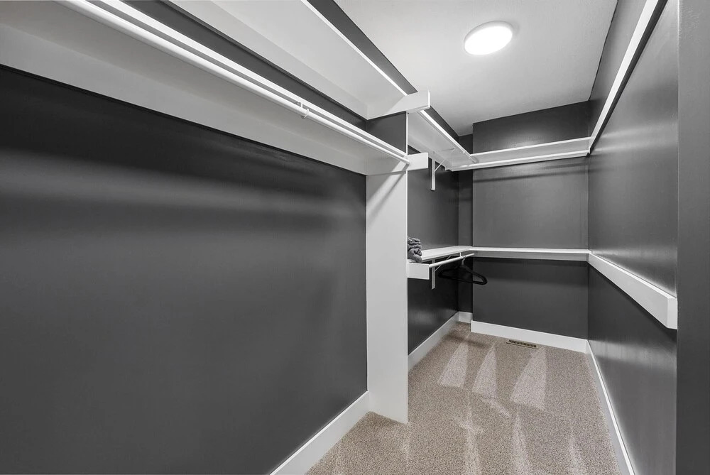 Brand New Lux 18 Beds w 2 Hot Tubs - Short North
